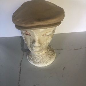 Banana Republic Cream Velvet Kangol Hat